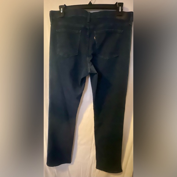 NWOT Levi’s Shaping Strait Jeans with Split Hems - Size 33 x 32” - Picture 3 of 4